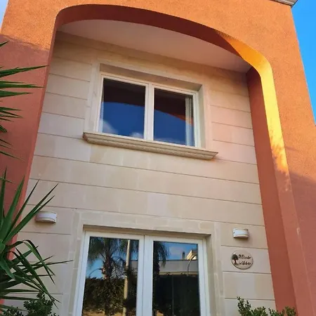 Il Carrubo Del Salento