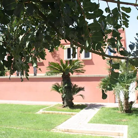 Il Carrubo Del Salento